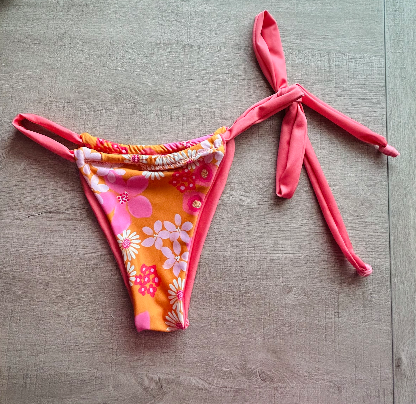 Adjustable Bottom MEDIUM *Ready to Ship