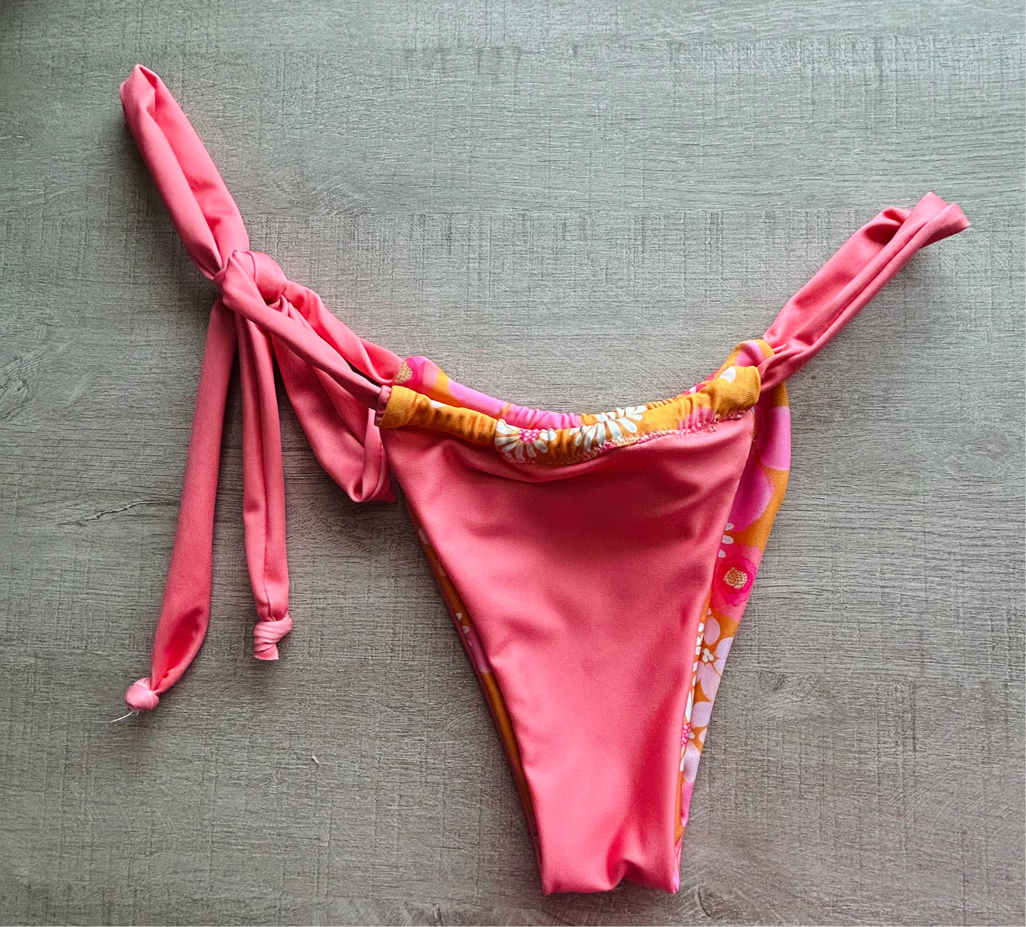 Adjustable Bottom MEDIUM *Ready to Ship